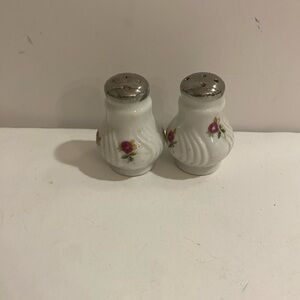 Floral Ceramic Salt and Pepper Shakers (PH)